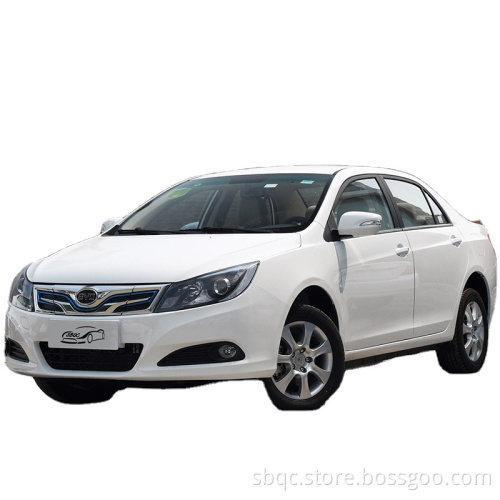 سيارات كهربائية جديدة للطاقة لسيارة BYD E5 إلى حد ما تستخدم سيارة سيدان سيارات سيارات المنزل بايت إيف